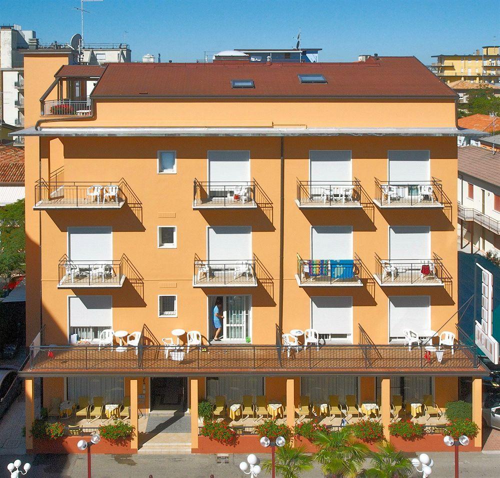 Hotel Joli