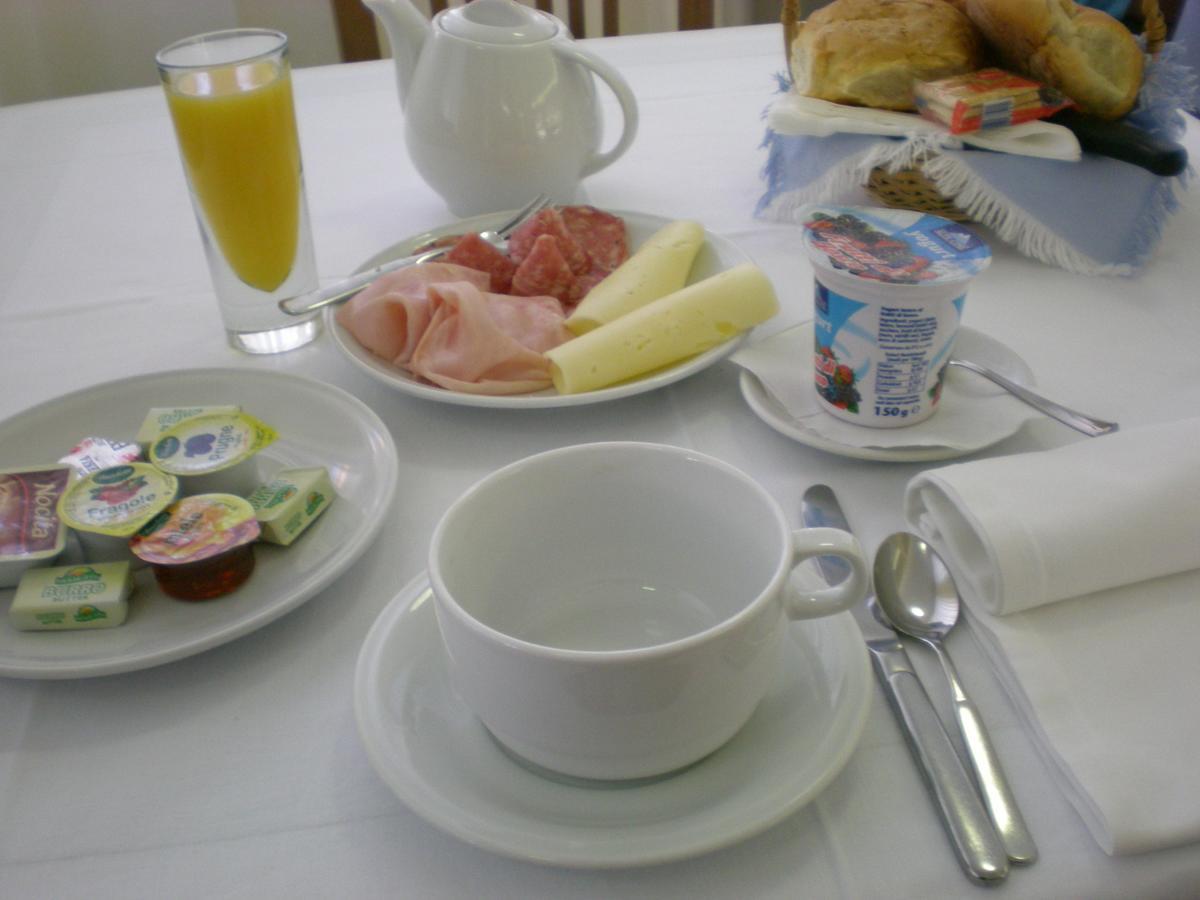 Hotel Joli 2*
