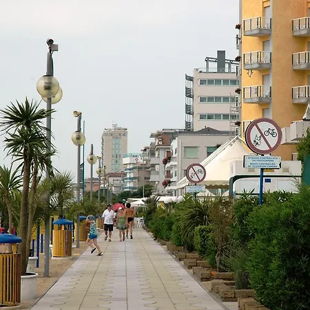 Hotel Joli 2*