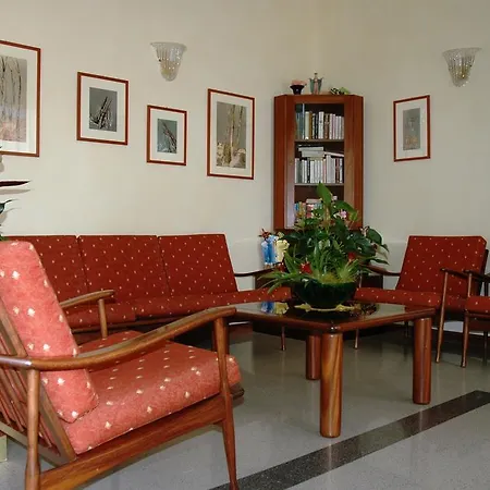 Joli Hotel 2*