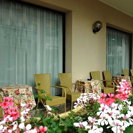 Hotel Joli