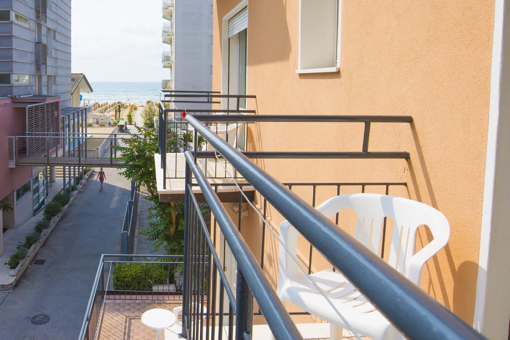 Hotel Joli