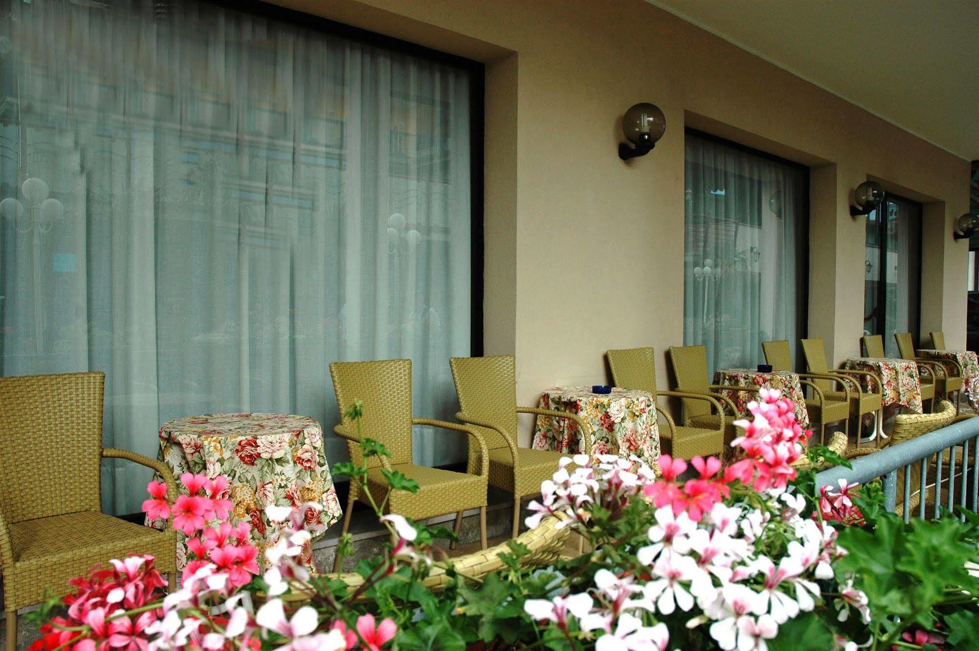 Hotel Joli